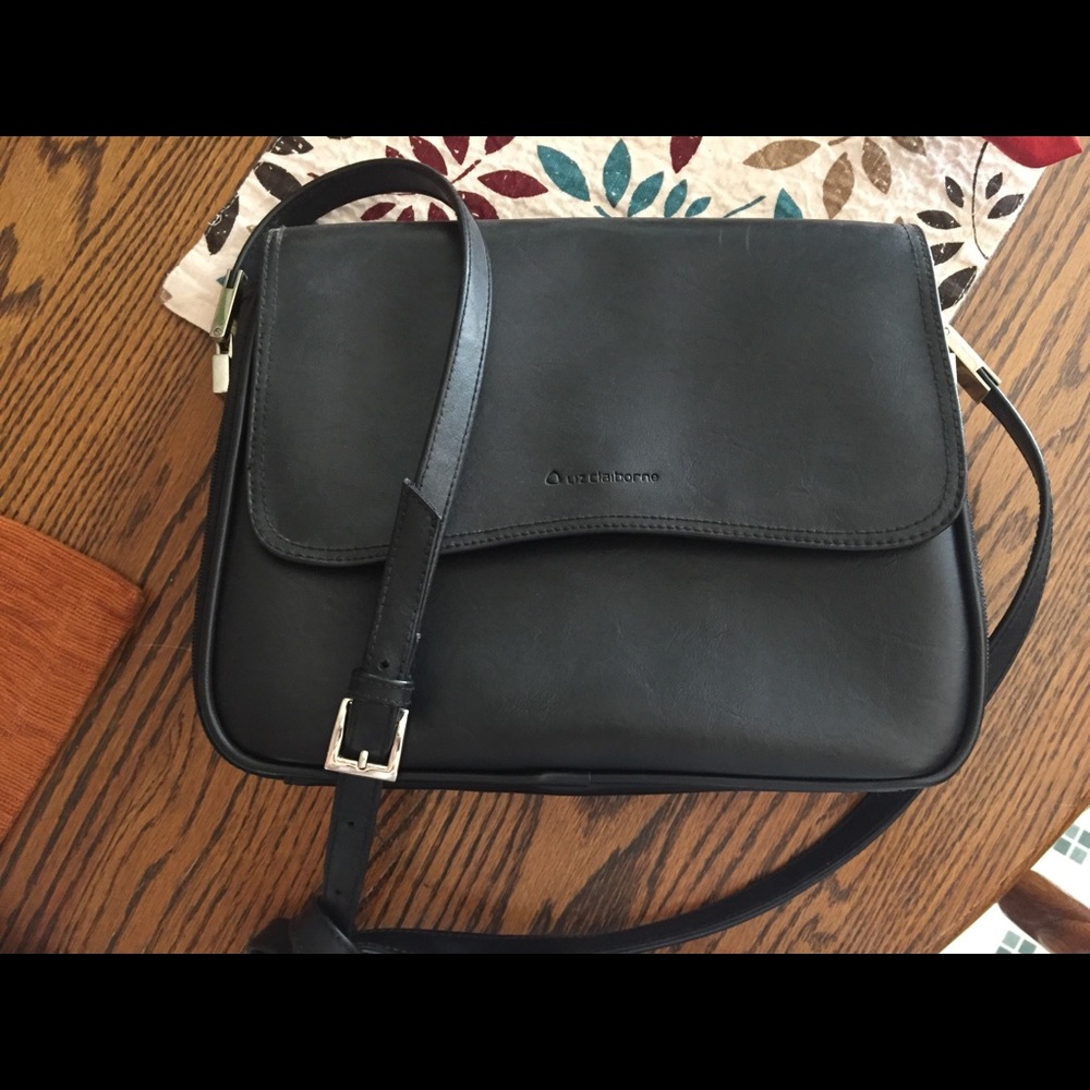 Black leather Liz Claiborne purse